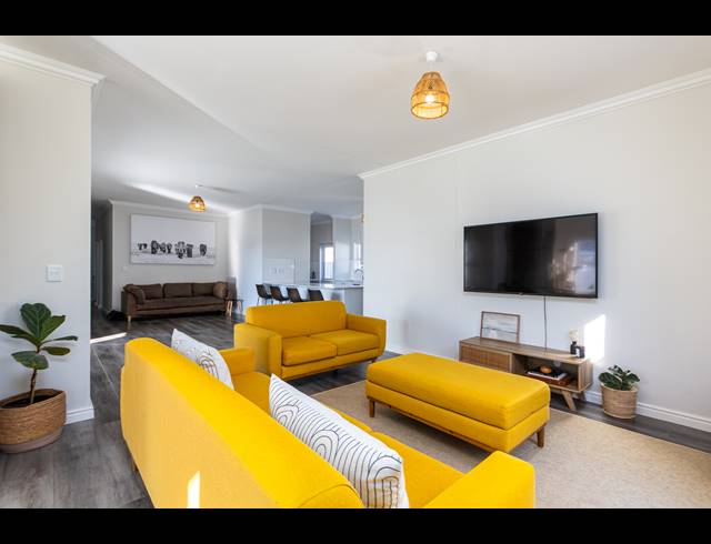 3 BEDROOM FREESTANDING FOR SALE IN SUNNINGDALE